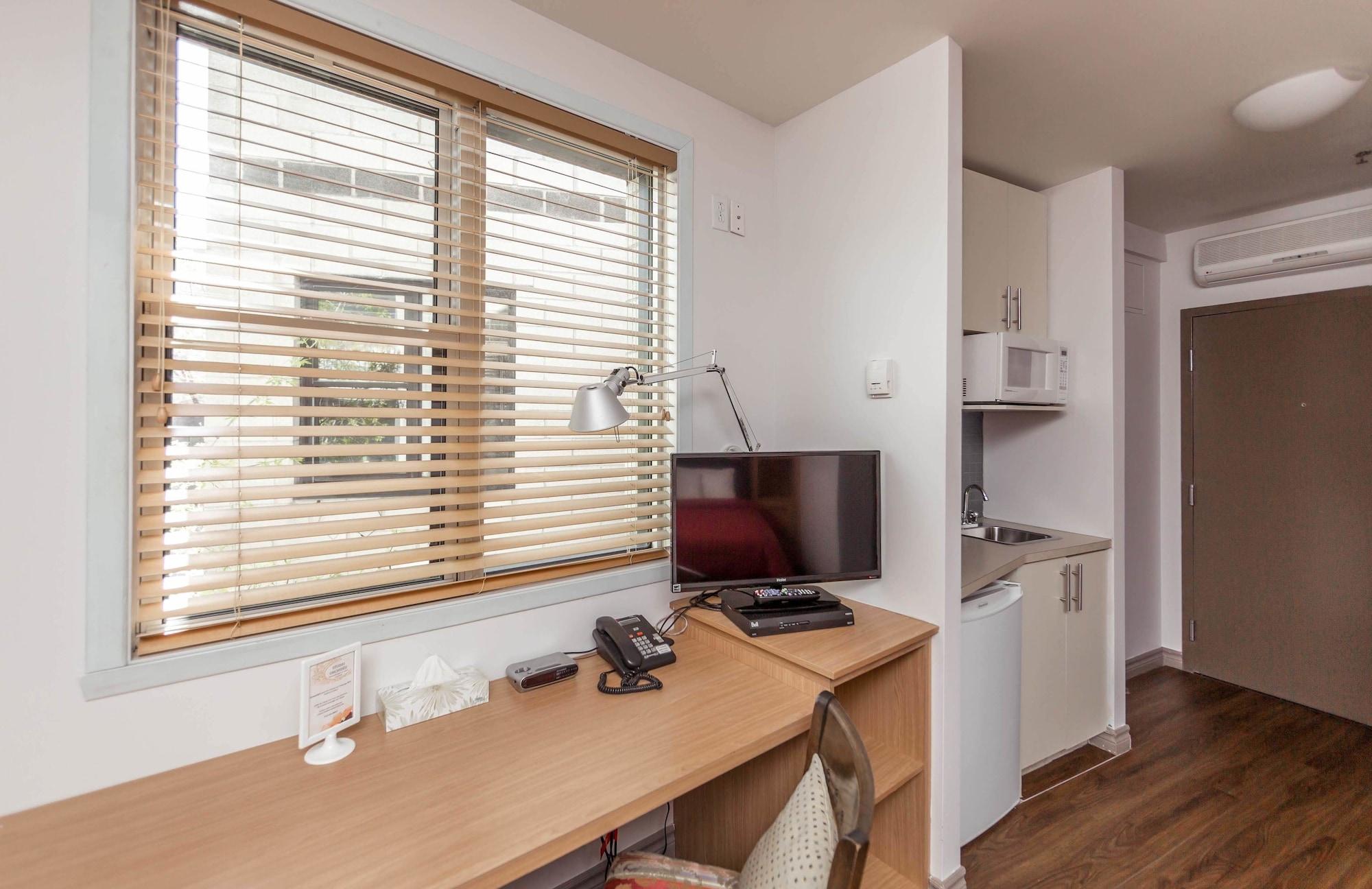 Auberge & Hotel Montreal Espace Confort Екстер'єр фото