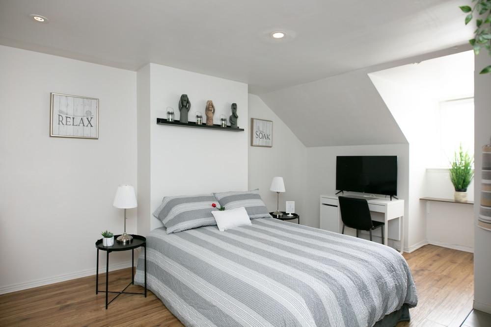 Auberge & Hotel Montreal Espace Confort Екстер'єр фото