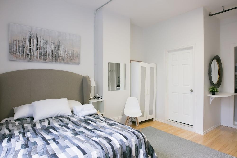 Auberge & Hotel Montreal Espace Confort Екстер'єр фото