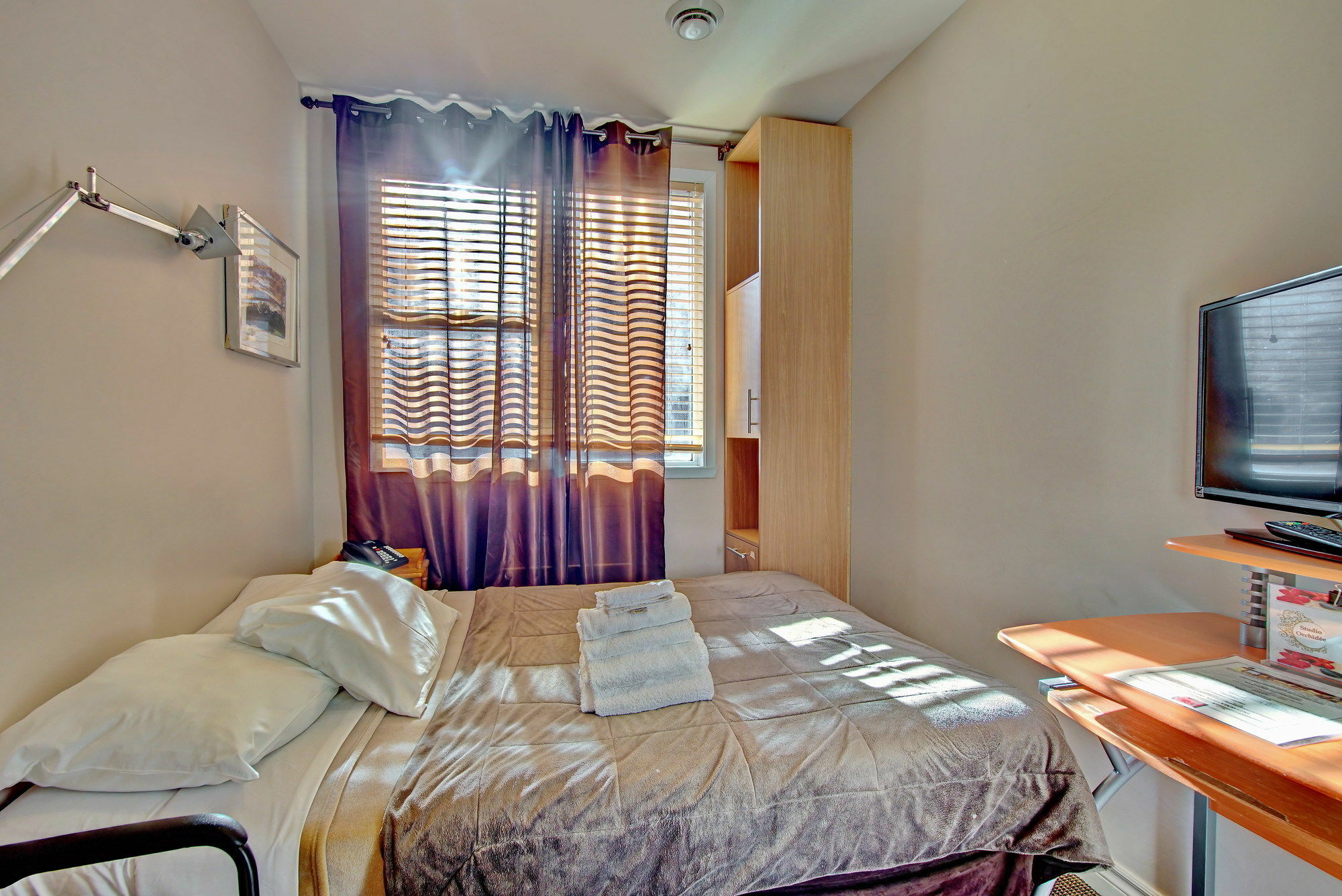 Auberge & Hotel Montreal Espace Confort Екстер'єр фото